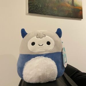 8” Horace the Fuzzy Belly Yeti Squishmallow Brand New With Tags!